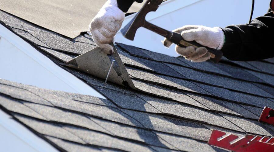 Expert Emergency Roof Repairs services in East Saint Louis, IL